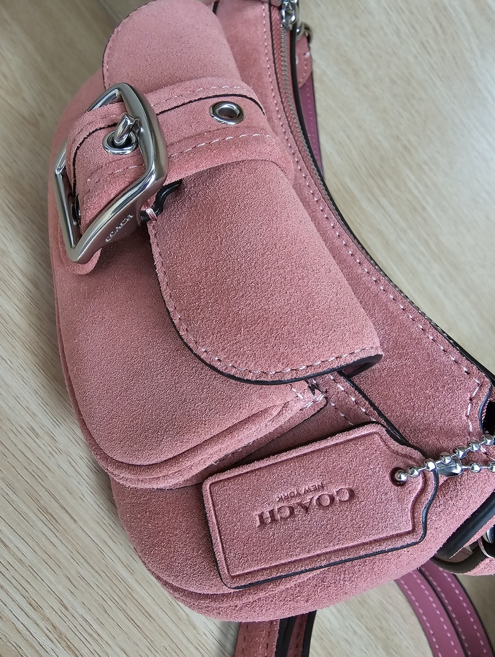 Coach Ashton Mini Shoulder Bag. - Picture 6 of 12